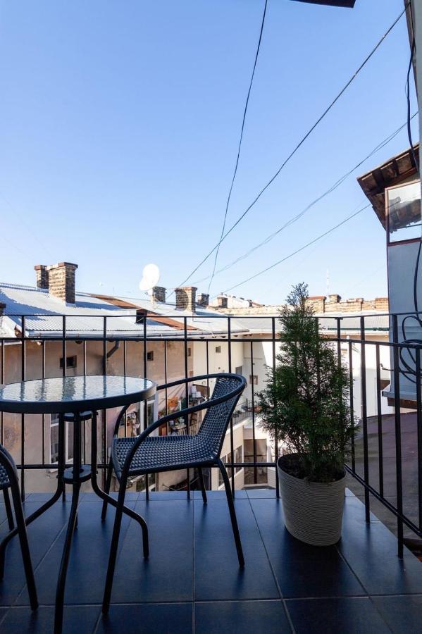 Кості Левицького 11 Lviv Exterior photo